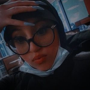 Meet your Posher, Lina